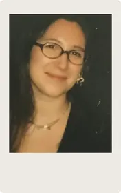 Elena Stanciu, curatoare